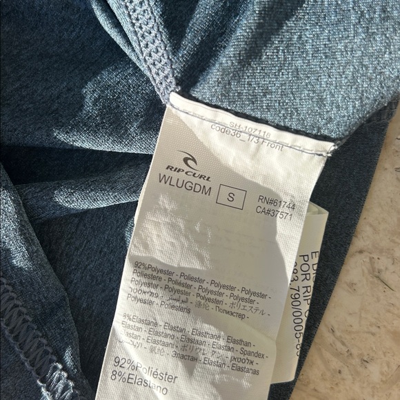 NWOT Rip Curl Blue Rash Guard - Picture 6 of 6